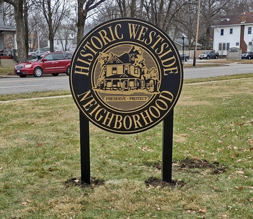 Ace Sign Company installed the new Historic Westside Neighborhood Sign at 800 S. MacArthur Boulevard, the vacant lot owned by Kurt and Diana DeWeese.